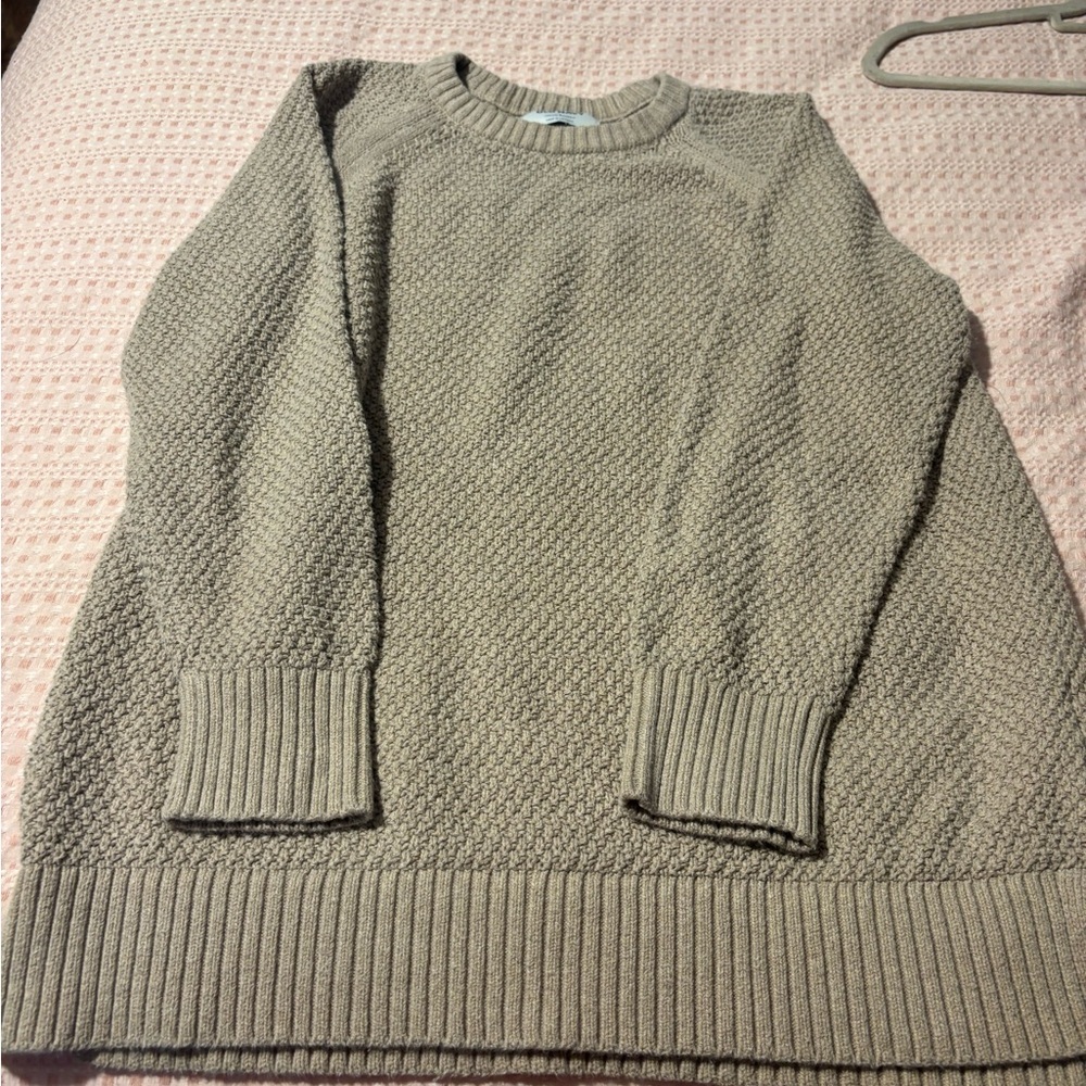 Old Navy Women's Sweater in tan